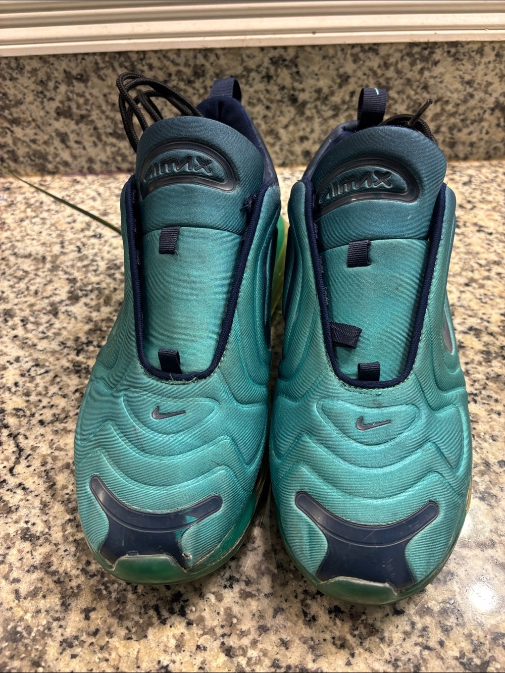 Nike Teal and Navy Air Max 720 Sea Forest - Picture 2 of 8
